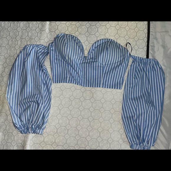 Forever 21 Blue and white strapless off the shoulder crop top shirt - Picture 1 of 3
